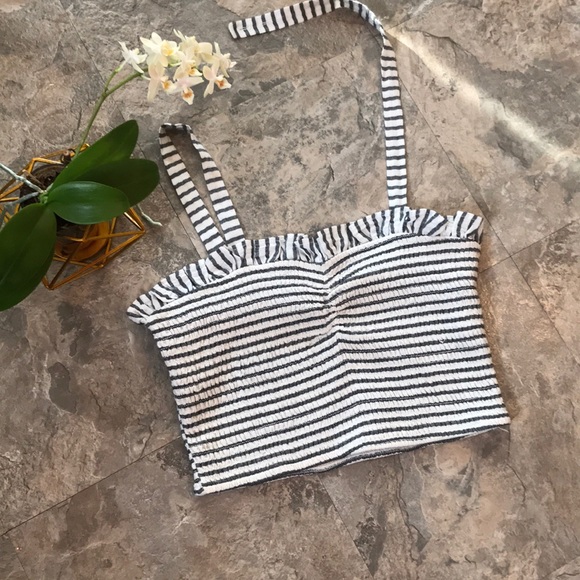 Forever 21 Tops - New adorable ruffle trim striped crop top
